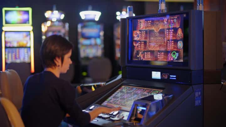 貘はギャンブル強者であり弱く見せるのも演技の一つ