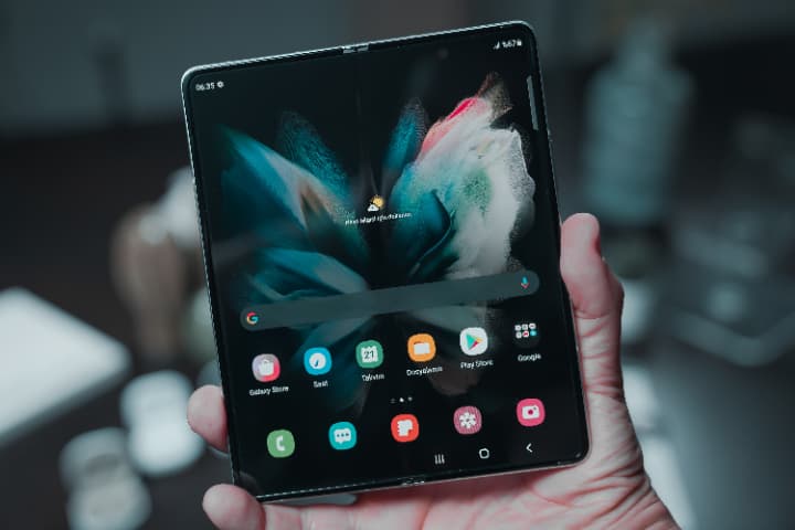 折り畳みスマートフォンのメリットは?