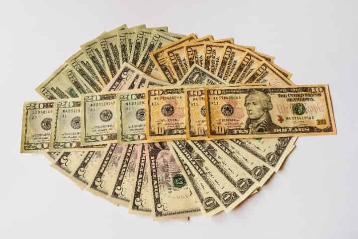 3億円以上
